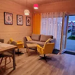 Parterowe Z Basenem Morza Szum Hébergement de vacances Sarbinowo