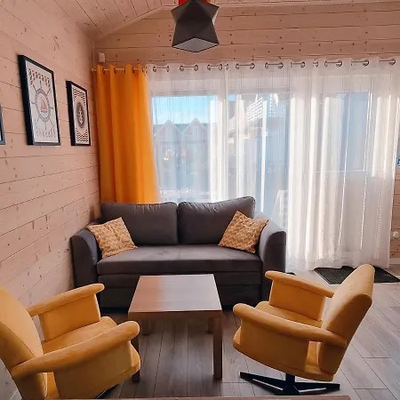 Z Basenem Morza Szum Сasa de vacaciones *