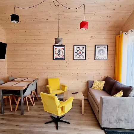 Z Basenem Morza Szum Сasa de vacaciones *