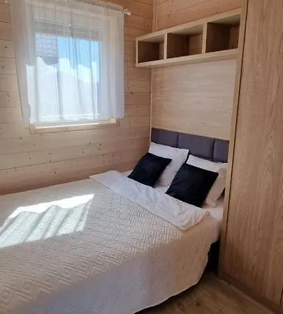 Z Basenem Morza Szum *