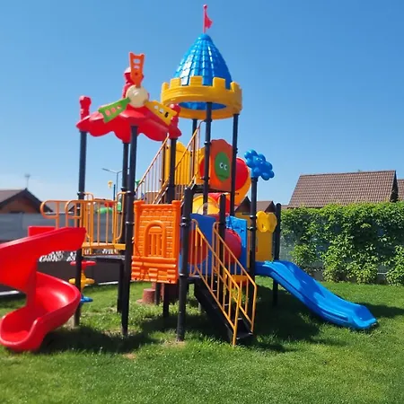 Z Basenem Morza Szum Сasa de vacaciones