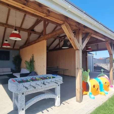 Domki Parterowe Z Basenem Morza Szum *