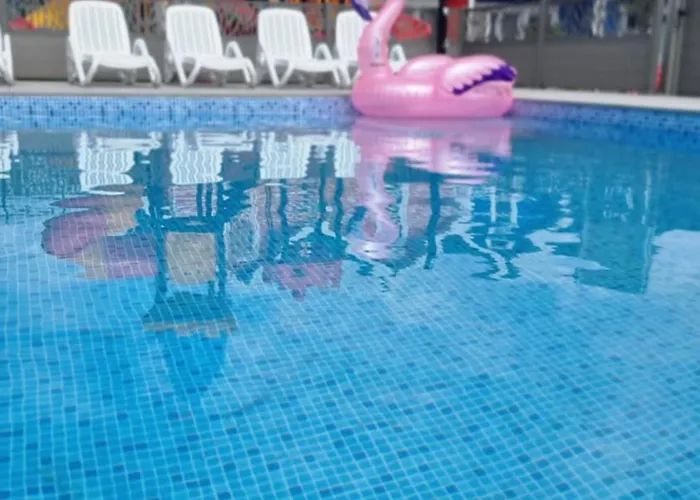 Parterowe Z Basenem Morza Szum