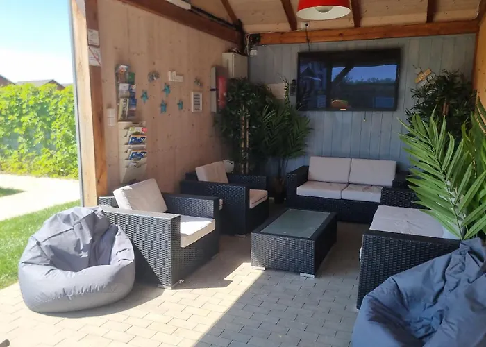 Parterowe Z Basenem Morza Szum Casa de Férias Sarbinowo